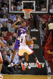 Phoenix Suns v Miami Heat: Dwyane Wade and Channing Frye Valokuvavedos tekijänä Mike Ehrmann