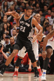 San Antonio Spurs v Los Angeles Clippers: Tim Duncan and Eric Gordon Photographic Print by Andrew Bernstein