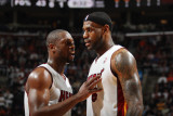 Miami Heat v Cleveland Cavaliers: Dwyane Wade and LeBron James Fotografisk trykk av Nathaniel S. Butler Miami Heat v Cleveland Cavaliers: Dwyane Wade and LeBron James Fotografisk trykk av Nathaniel S. Butler