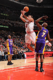 Los Angeles Lakers v Chicago Bulls: Joakim Noah and Lamar Odom Photographic Print by Andrew Bernstein