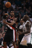 Portland Trail Blazers v Boston Celtics: LaMarcus Aldridge and Shaquille O'Neal Photographic Print by Elsa .