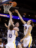 Minnesota Timberwolves v Golden State Warriors: Kevin Love, David Lee and Lou Amundson Photographic Print by Ezra Shaw