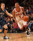 Minnesota Timberwolves v Chicago Bulls: Derrick Rose and Luke Ridnour Photographic Print by Ray Amati