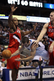 Portland Trail Blazers v Dallas Mavericks: Jose Juan Barea and Joel Przybilla Fotografisk tryk af Ronald Martinez