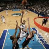 Miami Heat v Dallas Mavericks: Tyson Chandler, Zydrunas Ilgauskas and Chris Bosh Photographic Print by Glenn James