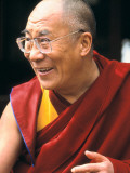 The Dalai Lama Fotografisk tryk af Alison Wright The Dalai Lama Fotografisk tryk af Alison Wright