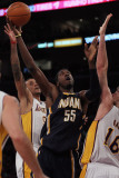 Indiana Pacers v Los Angeles Lakers: Pau Gasol, Roy Hibbert and Matt Barnes Photographie par Jeff Gross