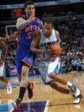 New York Knicks v New Orleans Hornets: Marcus Thornton and Wilson Chandler Photographic Print by Layne Murdoch