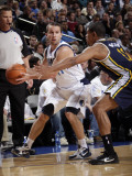 Utah Jazz v Dallas Mavericks: Jose Juan Barea and Earl Watson Photographic Print by Glenn James