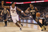Indiana Pacers v Phoenix Suns: Danny Granger and Channing Frye Photographic Print by Christian Petersen