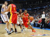 Houston Rockets v Oklahoma City Thunder: Kyle Lowry and Eric Maynor Photographic Print by Larry W. Smith