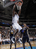 Utah Jazz v Dallas Mavericks: Brendan Haywood and Earl Watson Photographic Print by Glenn James