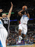 San Antonio Spurs v New Orleans Hornets: Chris Paul and Richard Jefferson Photographic Print by Layne Murdoch