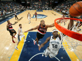 Portland Trail Blazers v Memphis Grizzlies: Zach Randolph and Marcus Camby Photographic Print by Joe Murphy