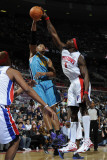 New Orleans Hornets v Detroit Pistons: Ben Wallace and David West Fotografie-Druck von Allen Einstein