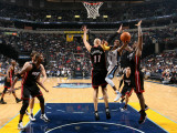 Miami Heat v Memphis Grizzlies: Mike Conley, Zydrunas Ilgauskas and LeBron James Photographic Print by Joe Murphy