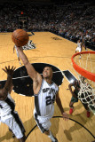 Milwaukee Bucks v San Antonio Spurs: Richard Jefferson Photographie par D. Clarke Evans
