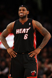 Miami Heat v New York Knicks: LeBron James Fotografisk trykk av Al Bello