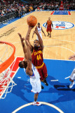 Cleveland Cavaliers  v Philadelphia 76ers: Leon Powe Photographic Print by Jesse D. Garrabrant