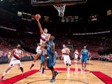 Orlando Magic v Portland Trail Blazers: Mickael Pietrus and Nicolas Batum Fotografisk tryk af Sam Forencich Orlando Magic v Portland Trail Blazers: Mickael Pietrus and Nicolas Batum Fotografisk tryk af Sam Forencich