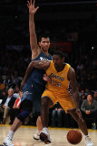 Washington Wizards v Los Angeles Lakers: Ron Artest and Yi Jianlian Lámina fotográfica por Jeff Washington Wizards v Los Angeles Lakers: Ron Artest and Yi Jianlian Lámina fotográfica por Jeff
