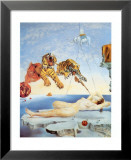 Sueño causado por el vuelo de una abeja alrededor de una granada un segundo antes de despertar, ca. 1944 Lámina por Salvador Dalí