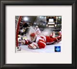 Chris Osgood in Game 6 of the 2008 NHL Stanley Cup Finals; Action 25 Framed Photographic Print