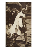 Gandhi Visiting London for 'Round Table' Conferences, September 1930 Giclee Print by English Photographer 