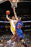 New York Knicks v Los Angeles Lakers, Los Angeles, CA - January 9: Shannon Brown and Wilson Chandle Photographic Print by Noah Graham