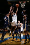 Indiana Pacers v Washington Wizards, Washington, D.C. - February 22: Trevor Booker, Danny Granger a Photographie par Ned Dishman