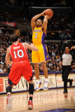 Atlanta Hawks v Los Angeles Lakers, Los Angeles, CA - February 22: Derek Fisher and Mike Bibby Photographic Print by Andrew Bernstein