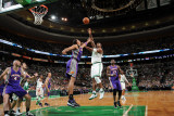 Phoenix Suns v Boston Celtics, Boston, MA - March 2: Glen Davis and Channing Frye Photographic Print by Brian Babineau
