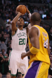 Los Angeles Lakers v Boston Celtics, Boston, MA - February 10: Ray Allen and Kobe Bryant Photographic Print by Elsa 