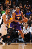 Los Angeles Lakers v San Antonio Spurs, San Antonio, TX - March 6: Andrew Bynum and Tim Duncan Photographic Print by Andrew Bernstein