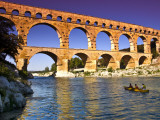 Canoeing Near Pont Du Gard Photographie par Glenn Beanland