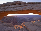 Mesa Arch at Sunrise Lámina fotográfica por John Elk III Mesa Arch at Sunrise Lámina fotográfica por John Elk III