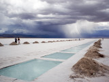 Storm Burst over Salt Pan Salinas Grandes Lámina fotográfica por Damien Simonis