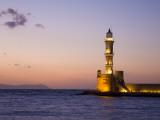 Venetian Lighthouse at Entrance to Hania Harbour Photographie par Gareth McCormack