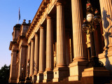 Victorian State Parliament House Pillars Fotografie-Druck von Glenn Van Der Knijff