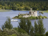 Le Boat Emerald Star Elegance Houseboat and Castle Island Photographie par Holger Leue