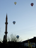 Early Morning Balloon Flights over Minerets Photographie par Mark Avellino