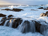 Waves Crashing O Rocks at Soberanes Photographie par Douglas Steakley