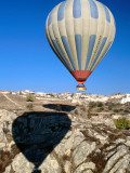 Hot-Air Ballooning Near Uchisar Lámina fotográfica por Dallas Stribley