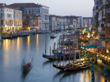 Outlook from Ponte Di Rialto Along Grand Canal at Dusk Photographie par David Tomlinson