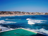 Overhead of Bondi Icebergs Pool and Bondi Beach Photographie par Holger Leue