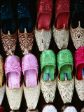 Arabian Slippers for Sale in the Bur Dubai Souk (Market Photographie par Chris Mellor