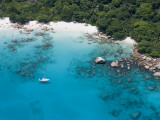 Aerial of Sailboat Off Anse Lazio, Chevalier Bay Photographie par Holger Leue