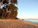 Dawn on Ellis Beach, Near Palm Cove Lámina fotográfica por Andrew Bain Dawn on Ellis Beach, Near Palm Cove Lámina fotográfica por Andrew Bain