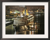 The Queen Elizabeth II Prepares to Dock at the Port of New Orleans, Mississippi River, c.2006 Framed Photographic Print by Alex Brandon