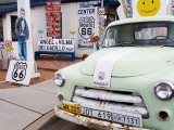 Dodge Truck at Route 66 Museum Photographie par Richard Cummins